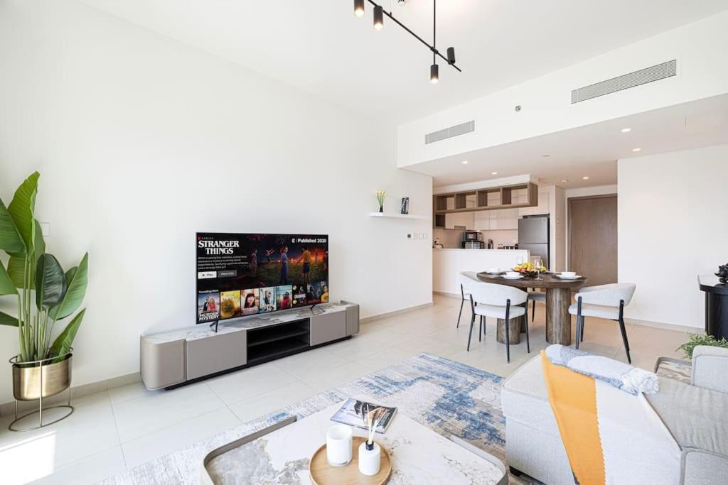 Apartment Maxstays - Stunning Burj Khalifa View - Mall Access - Infinity Pool Dubai