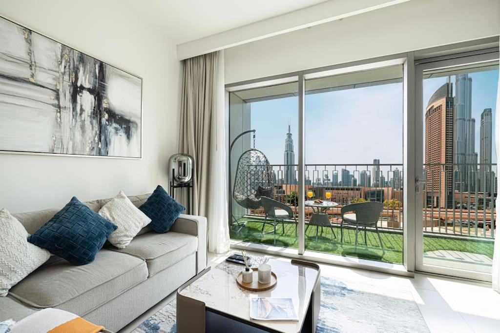 Apartment Maxstays - Stunning Burj Khalifa View - Mall Access - Infinity Pool Dubai
