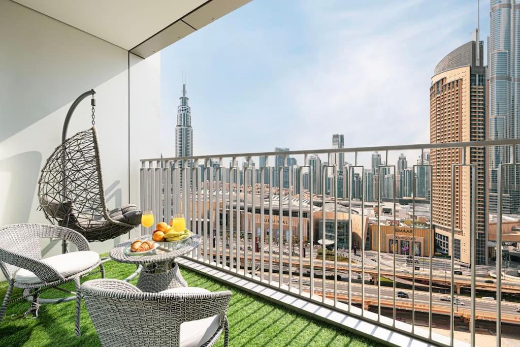 Maxstays - Stunning Burj Khalifa View - Mall Access - Infinity Pool