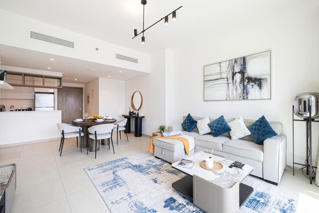 Apartment Maxstays - Stunning Burj Khalifa View - Mall Access - Infinity Pool Dubai