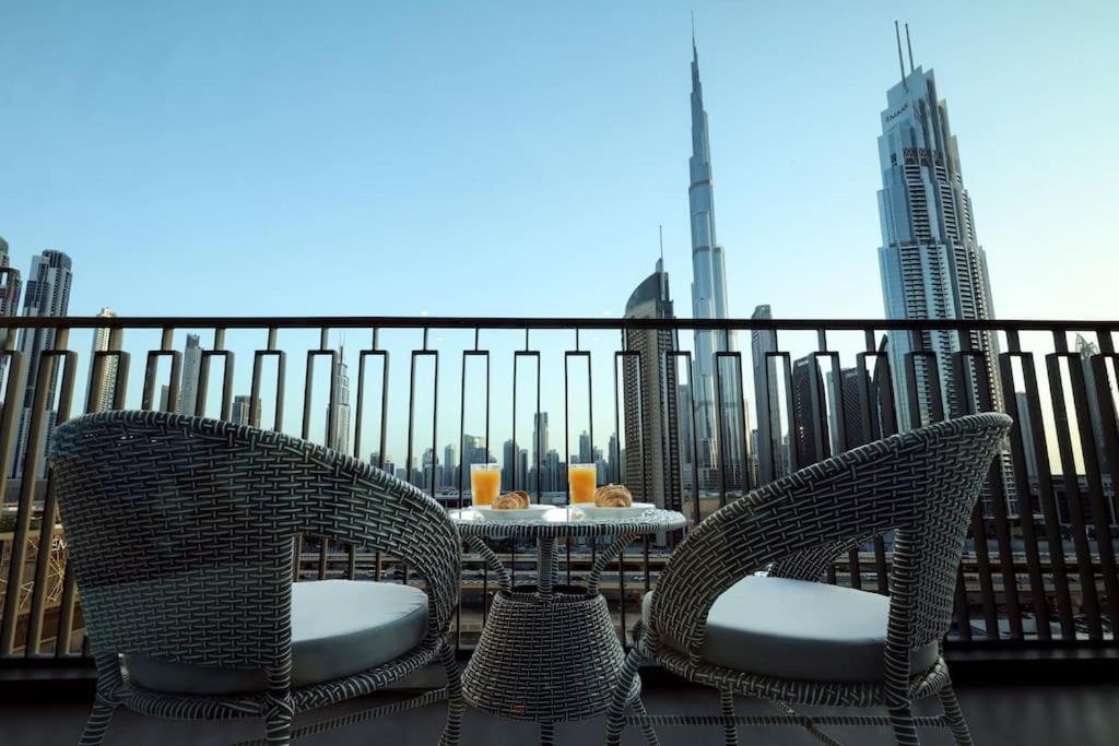 Apartment Maxstays - Stunning Burj Khalifa View - Mall Access - Infinity Pool