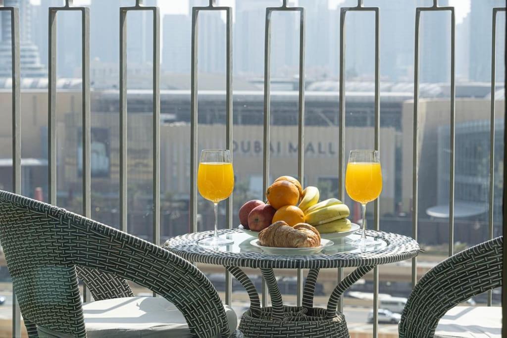 Maxstays - Stunning Burj Khalifa View - Mall Access - Infinity Pool *