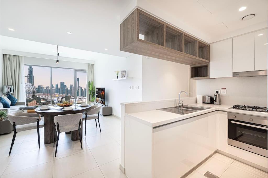 Maxstays - Stunning Burj Khalifa View - Mall Access - Infinity Pool * Dubai