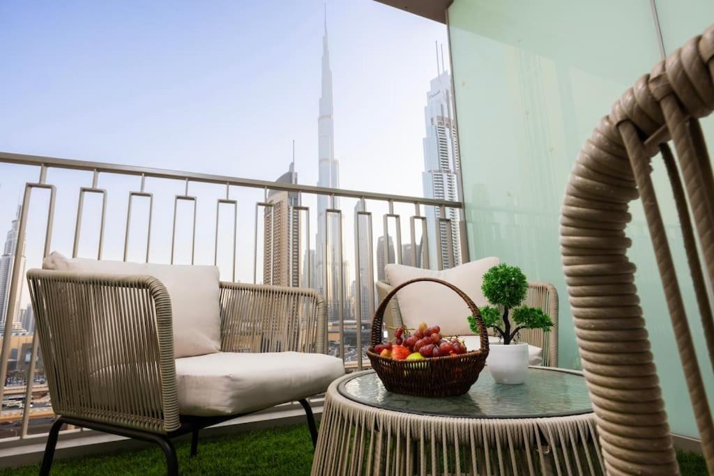 Apartment Maxstays - Stunning Burj Khalifa View - Mall Access - Infinity Pool *