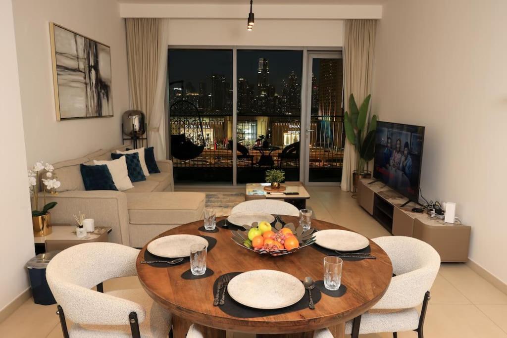Maxstays - Stunning Burj Khalifa View - Mall Access - Infinity Pool *