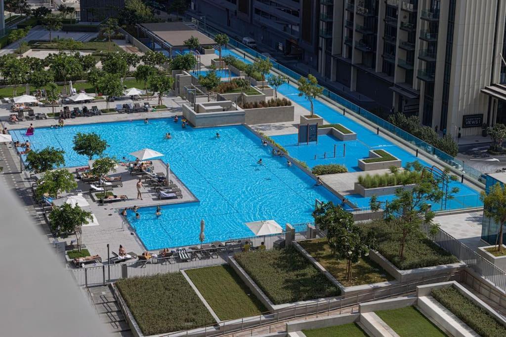 Maxstays - Stunning Burj Khalifa View - Mall Access - Infinity Pool