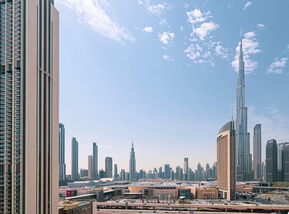 Maxstays - Stunning Burj Khalifa View - Mall Access - Infinity Pool *
