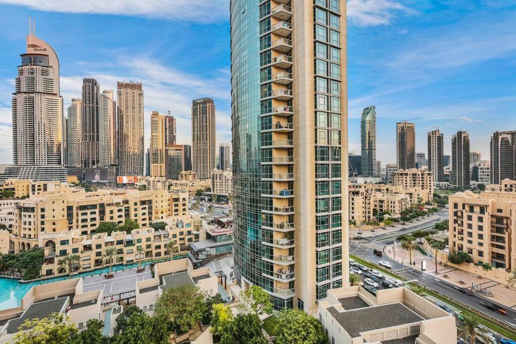First Class 2br With Full Downtown Skyline View Apartment *