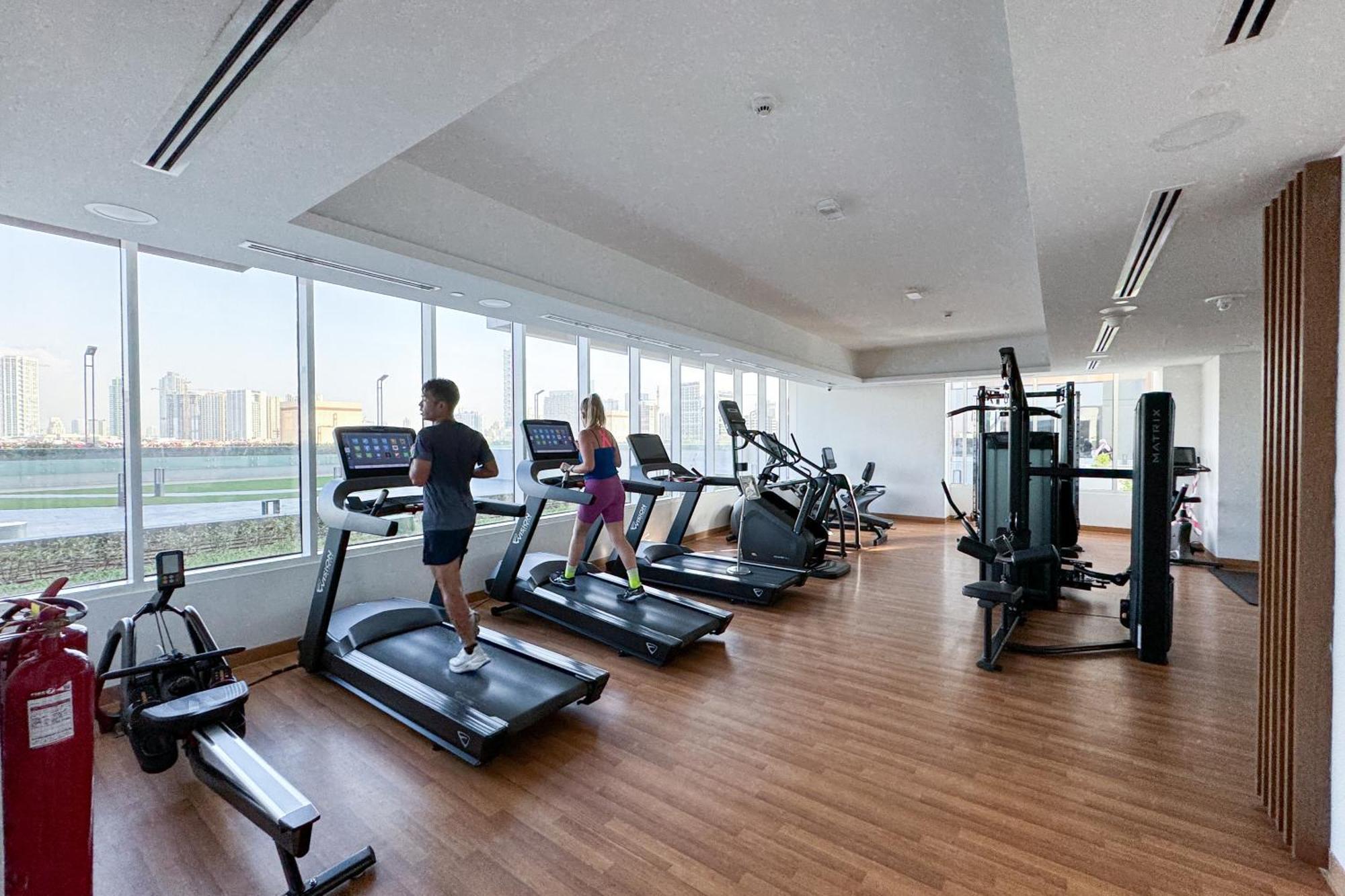 Bright And Stylish In Jvc With Skyline View Dubai