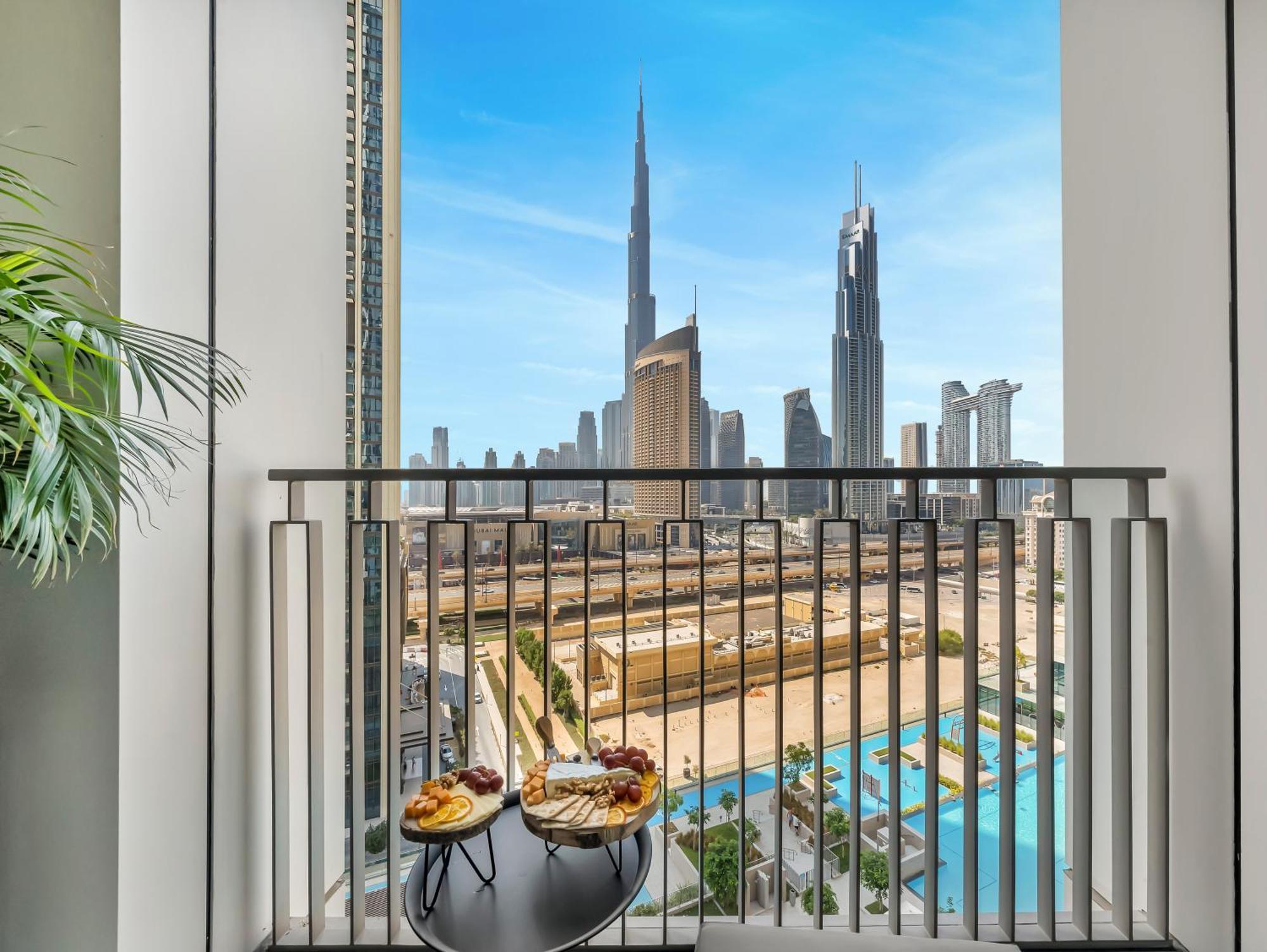 Apartment In Downtown *