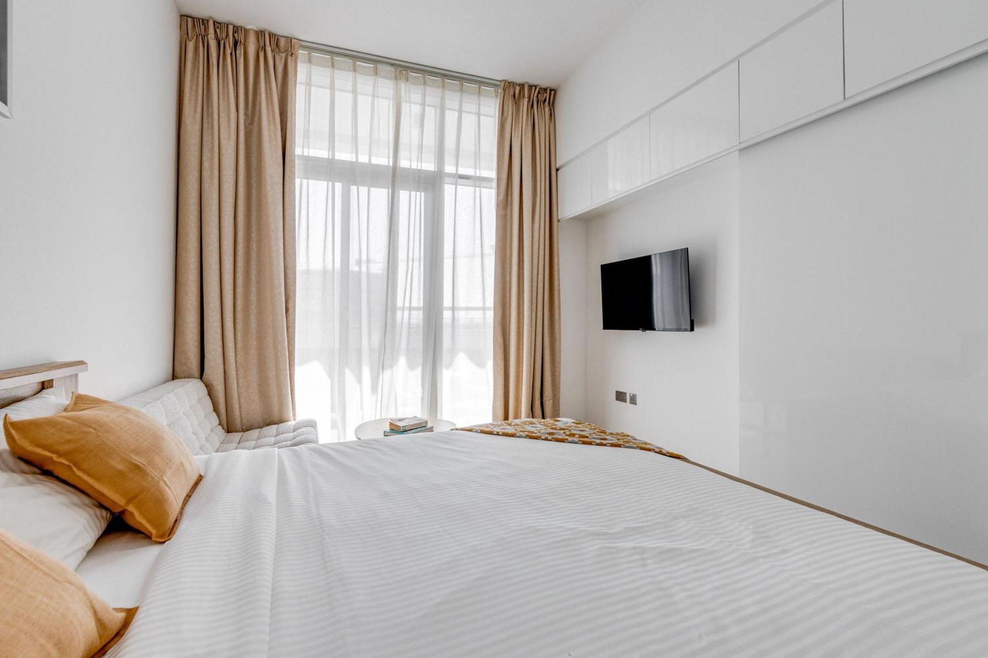 Knokey Marina Comfortable With Pool And Gym Dubai