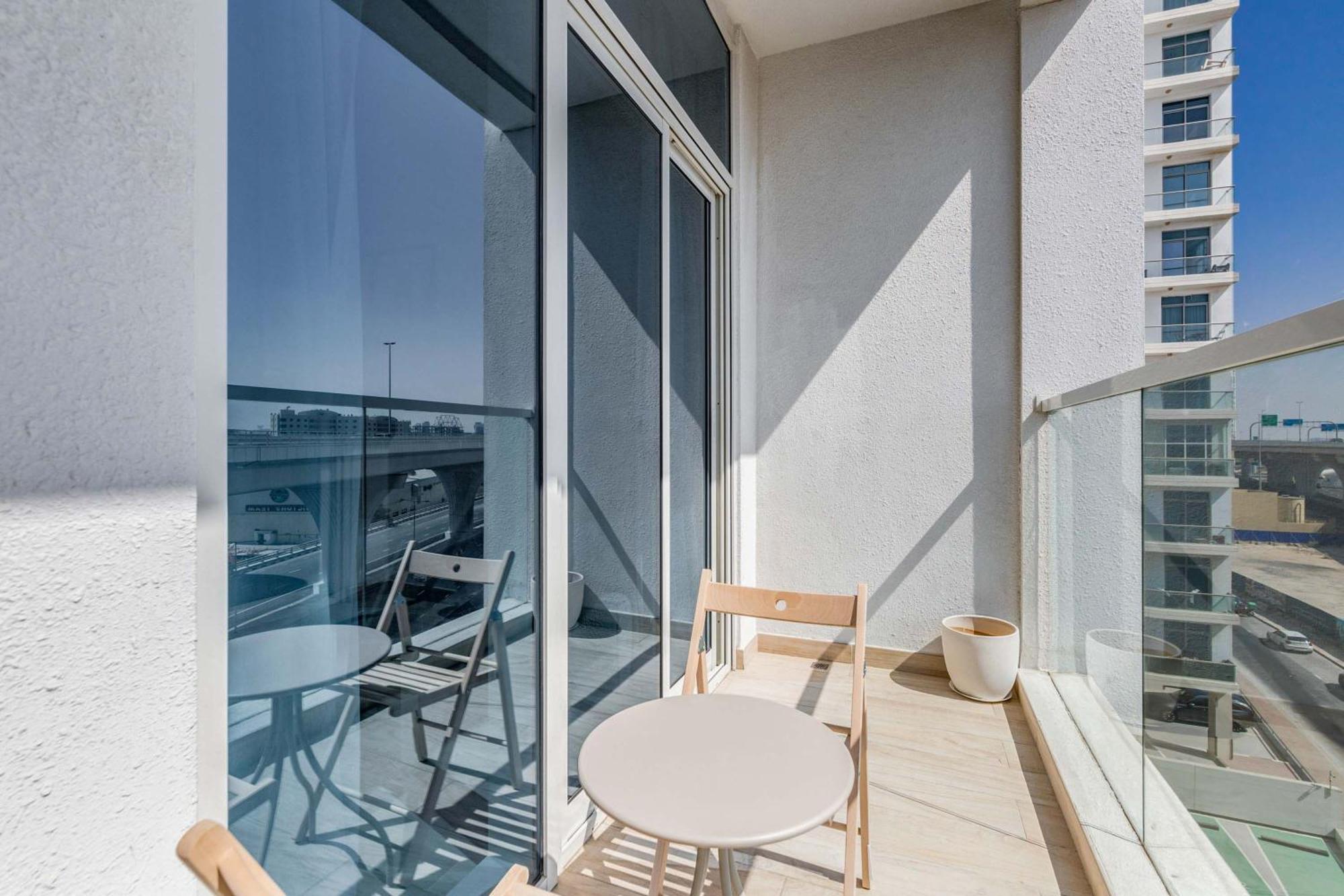 Knokey Marina Comfortable With Pool And Gym Apartment Dubai