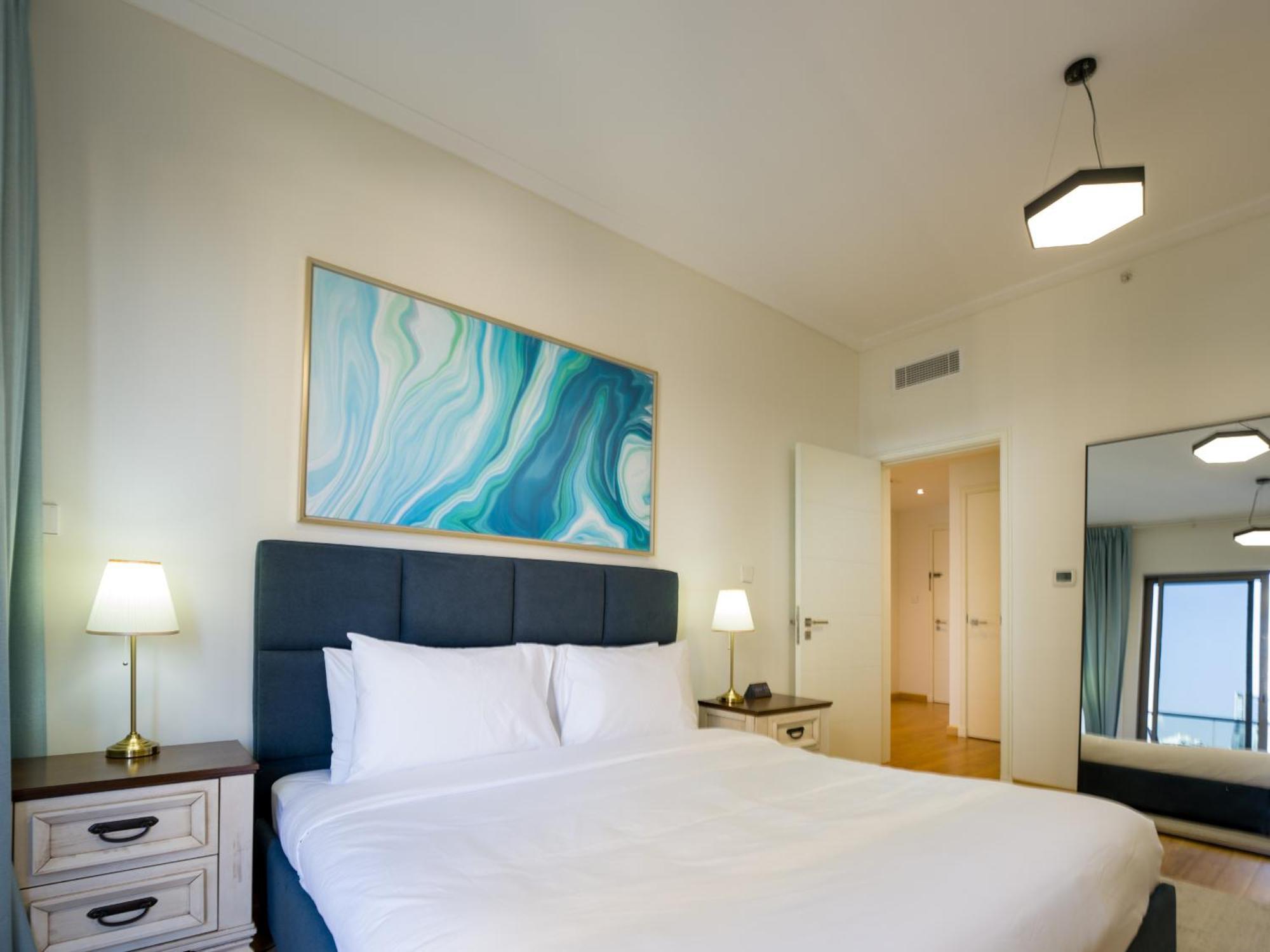 Easygo- Amazing 1bdr With View South Ridge- Downtown Apartment Dubai