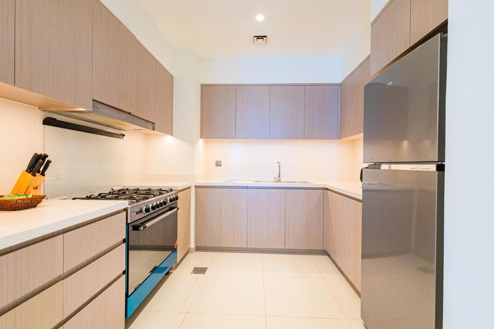 Apartment Mh - Act Tower - Downtown - Burj View 3bhk -ref4008 *