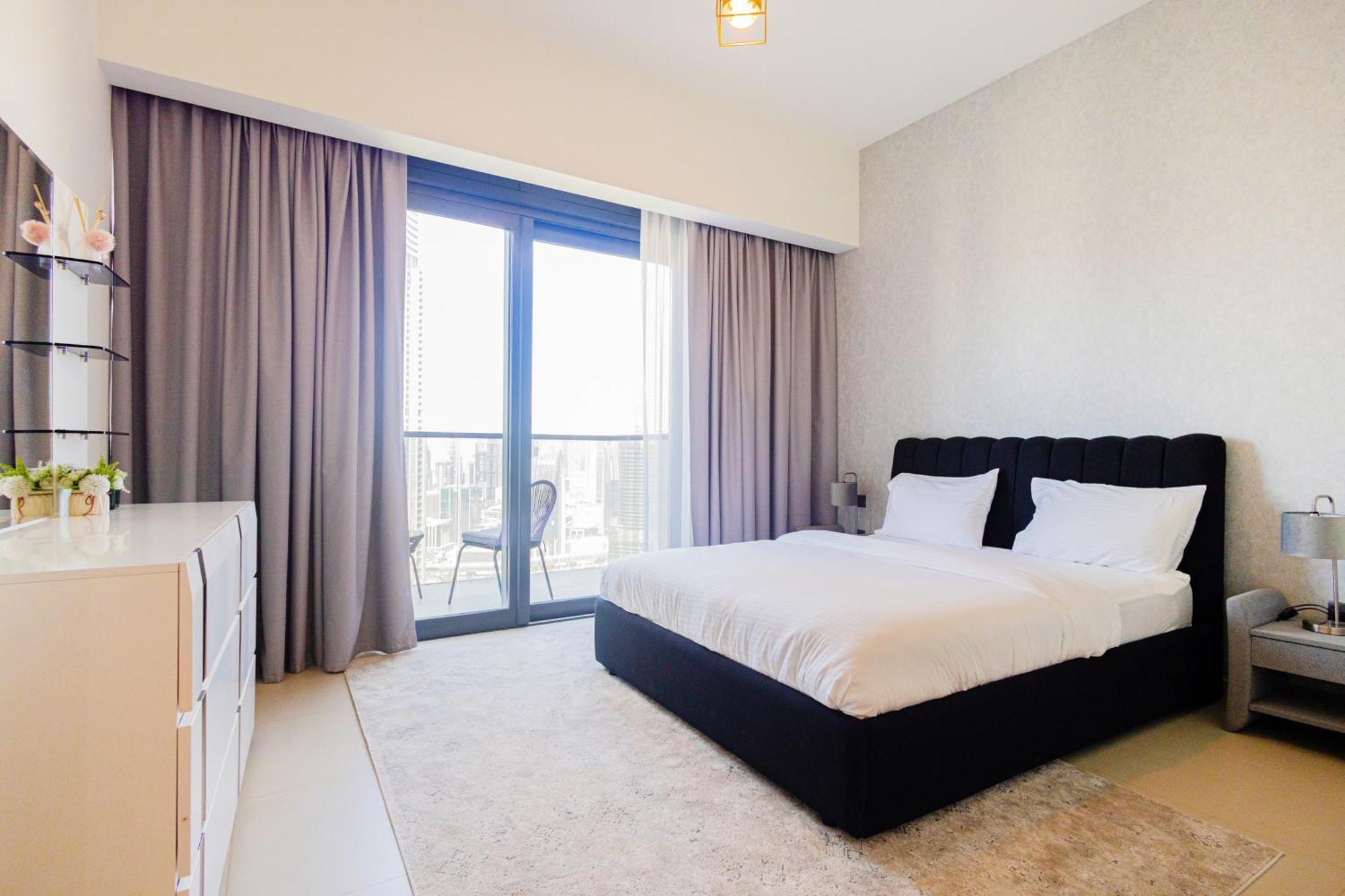 Mh - Act Tower - Downtown - Burj View 3bhk -ref4008 Apartment