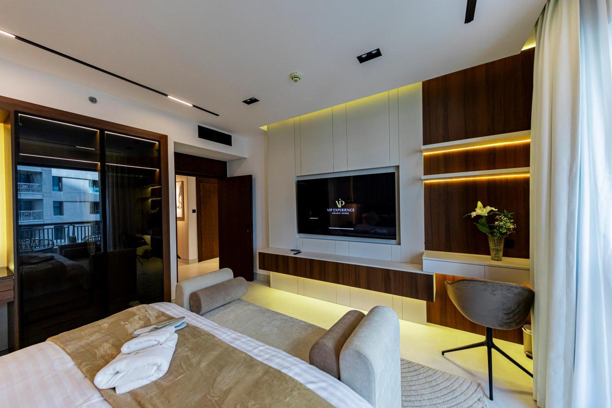 Vip Experience Downtown At Boulevard T2 - Burj Khalifa View - Modern Luxury Apartment *