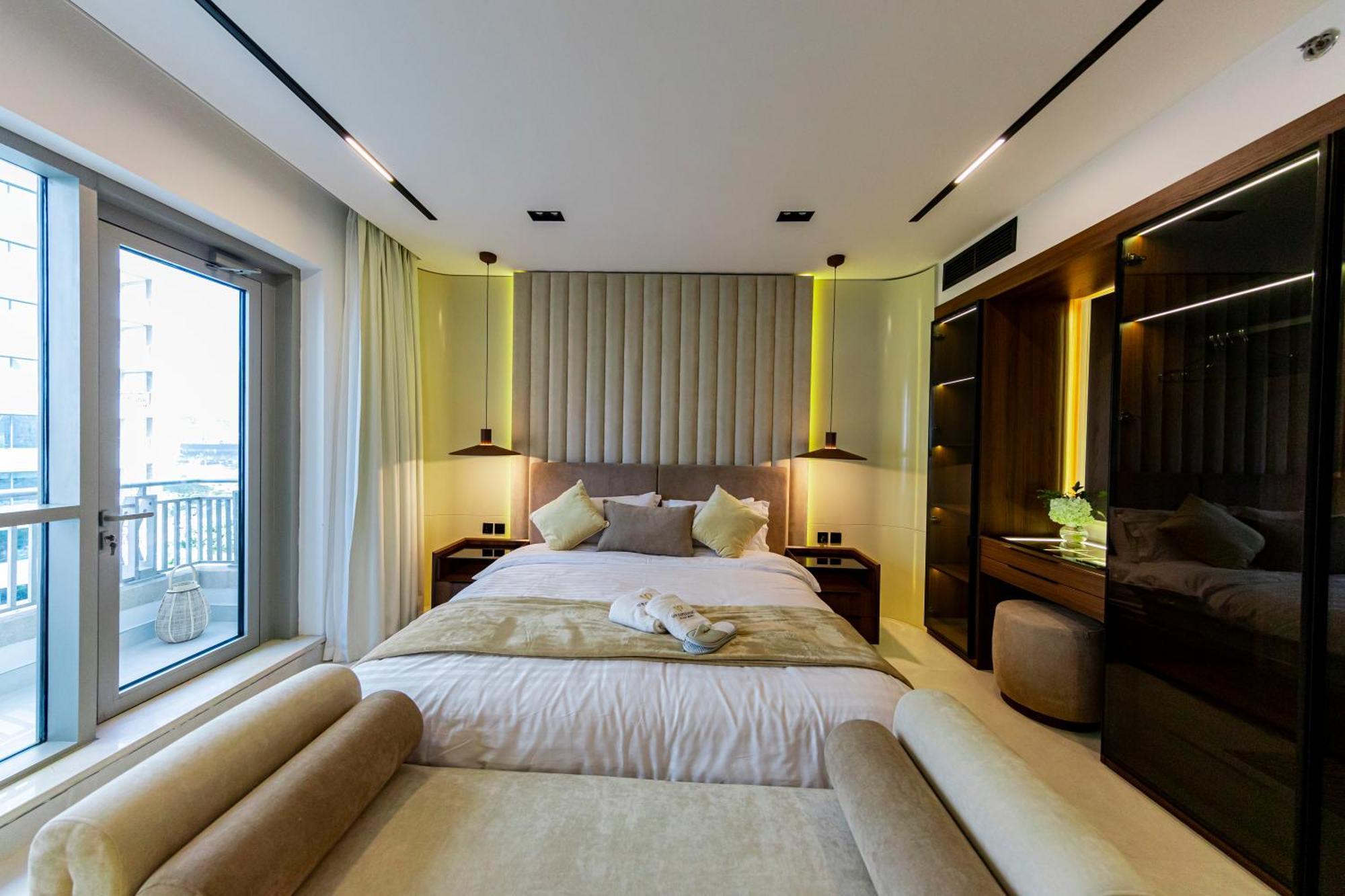 Vip Experience Downtown At Boulevard T2 - Burj Khalifa View - Modern Luxury Apartment