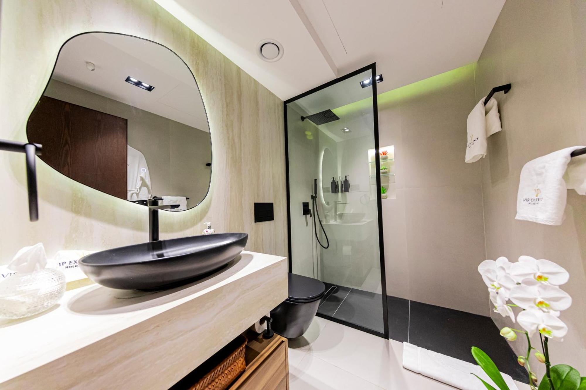 Vip Experience Downtown At Boulevard T2 - Burj Khalifa View - Modern Luxury Dubai