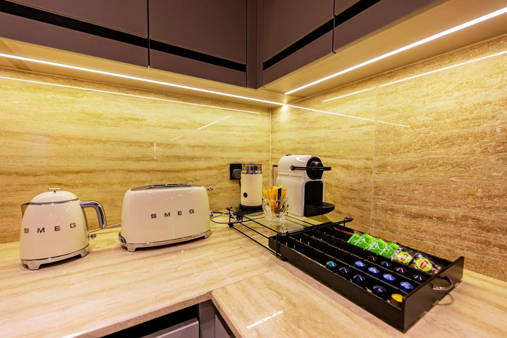 Vip Experience Downtown At Boulevard T2 - Burj Khalifa View - Modern Luxury * Dubai