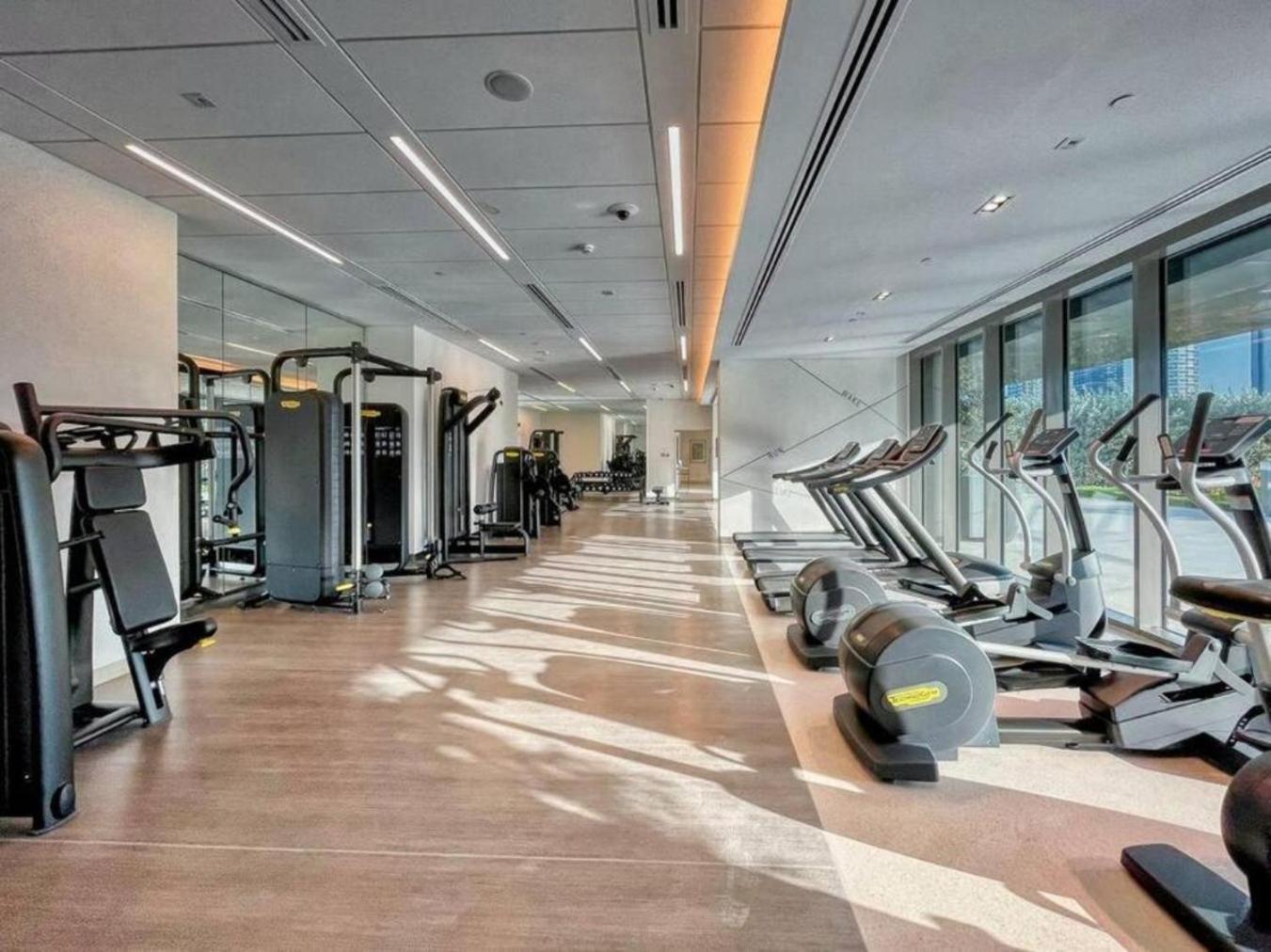Prime Location Full Burj View In Downtown Apartment Dubai