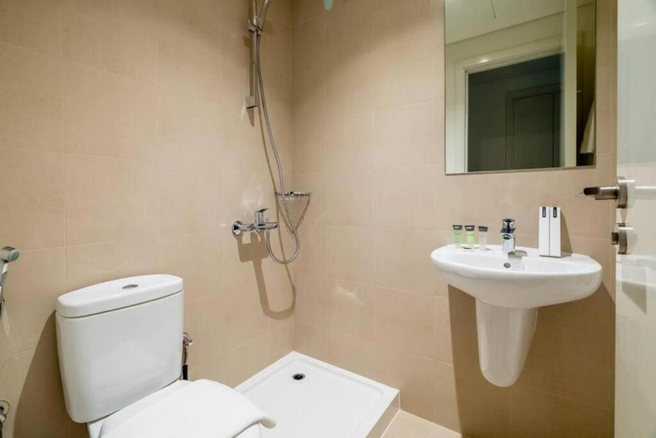 Apartment Prime Location Full Burj View In Downtown *