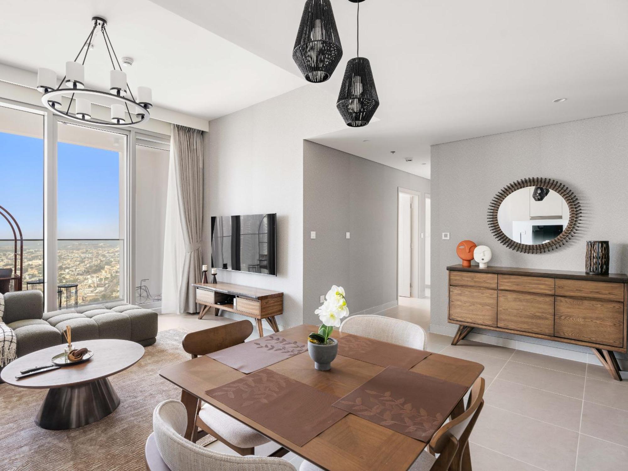 Elegant 2bdr In Downtown-32 *