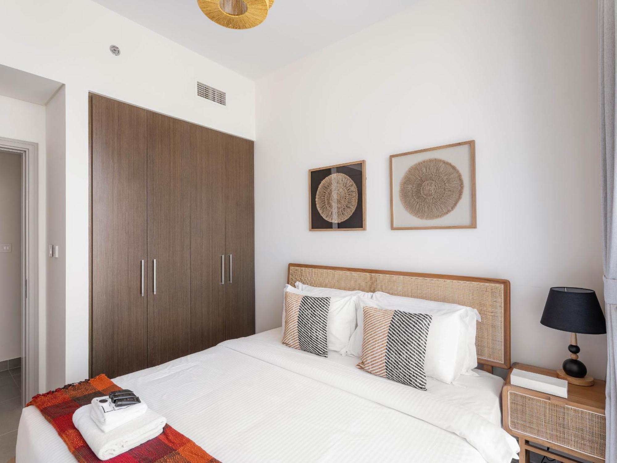 Elegant 2bdr In Downtown-32 Apartment