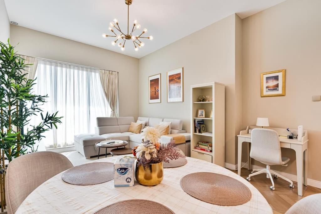 Urban Oasis 1br In Armada With Cityscape Views