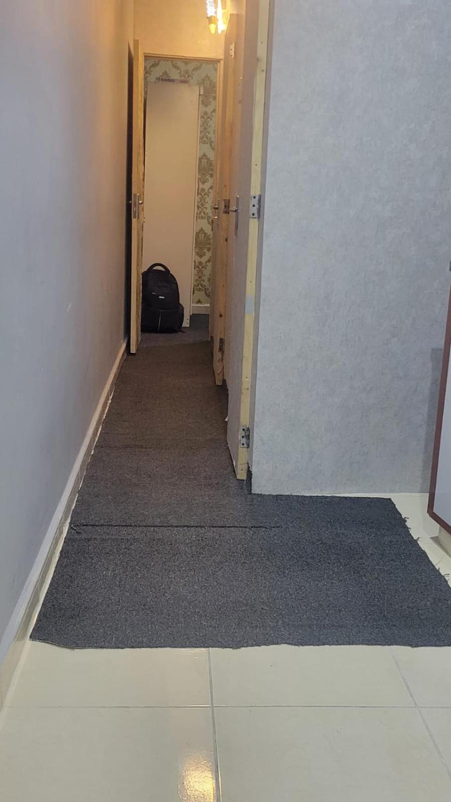 Capsule hotel Emirates Capsules Dubai