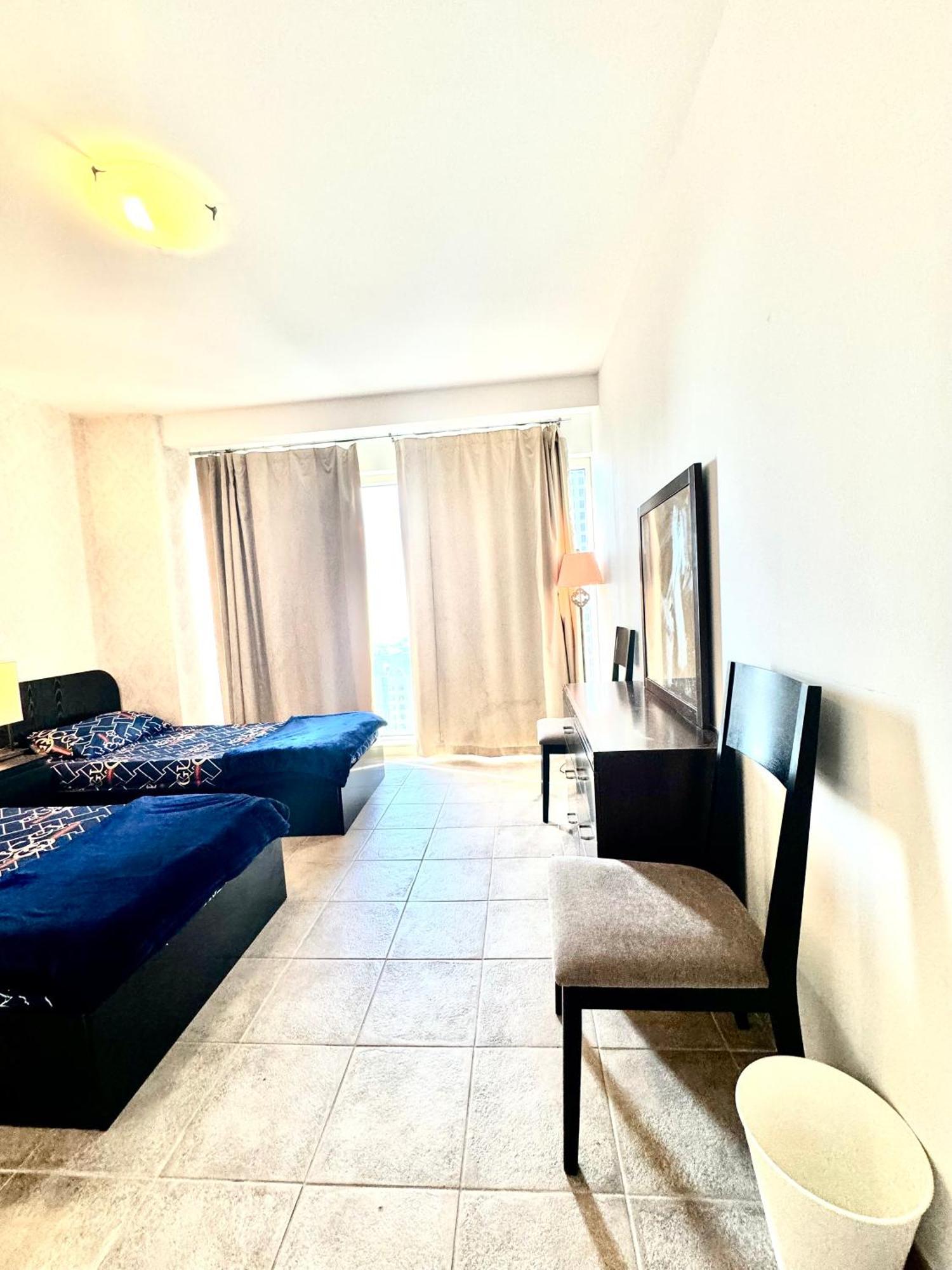 Travelers Backpackers Homestay Dubai