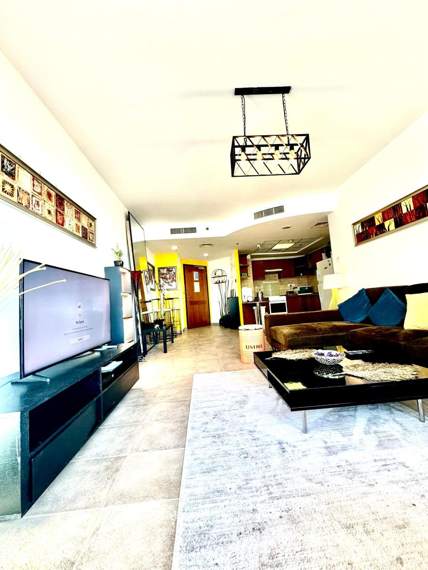 Travelers Backpackers Homestay Dubai