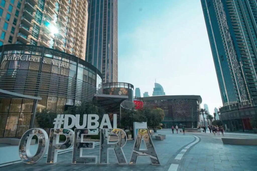 Tick - 4br Burj Khalifa Fountain Views 1 * Dubai