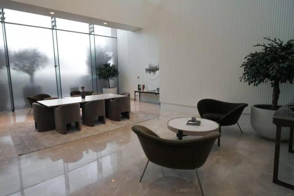 Tick - 4br Burj Khalifa Fountain Views 1 Apartment Dubai