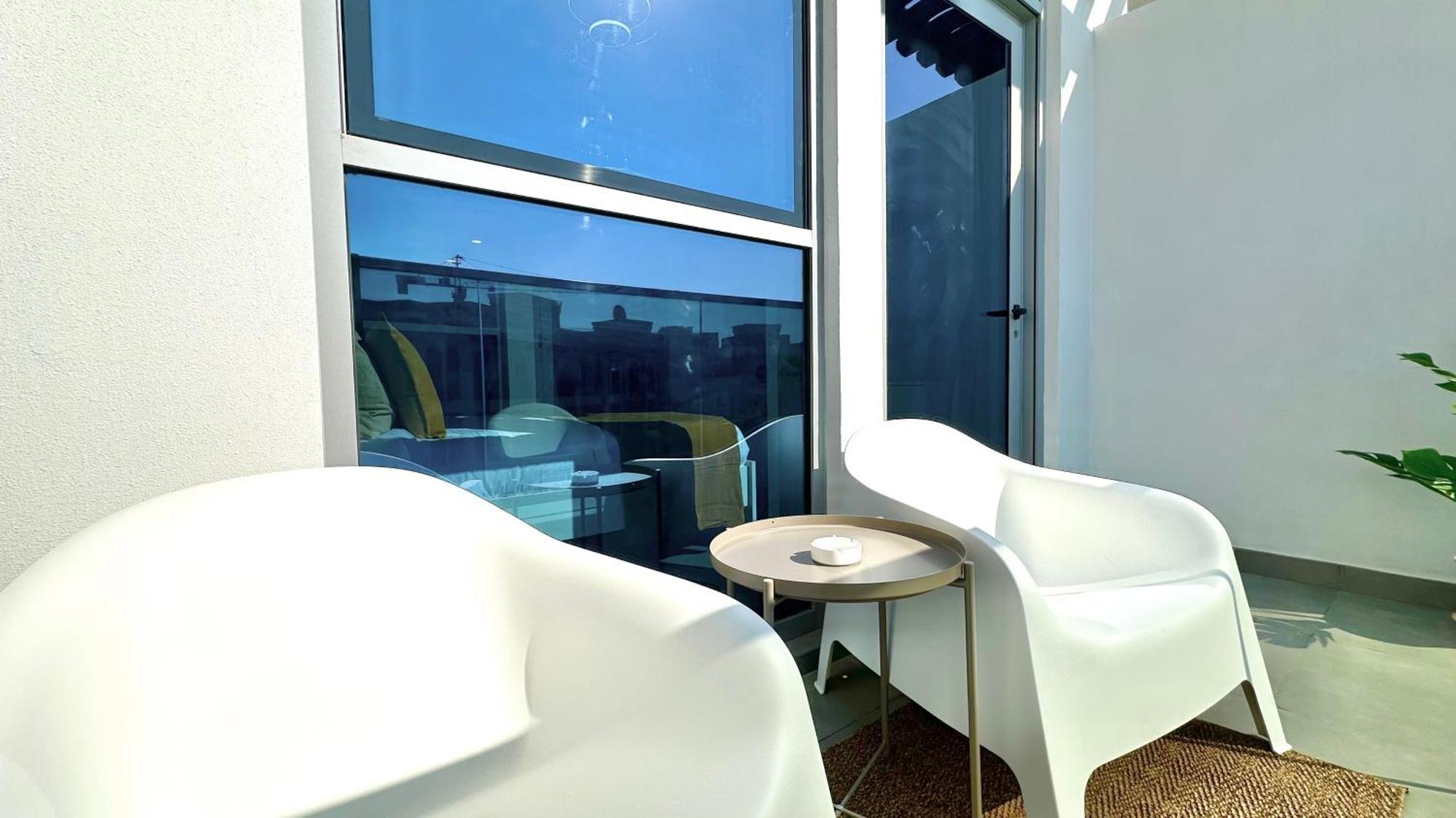 Luxury Bright Near With Pool View Apartment *
