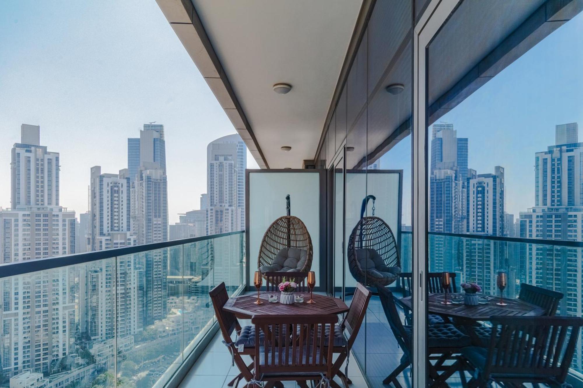 Burj Khalifa Downtown Views * Dubai