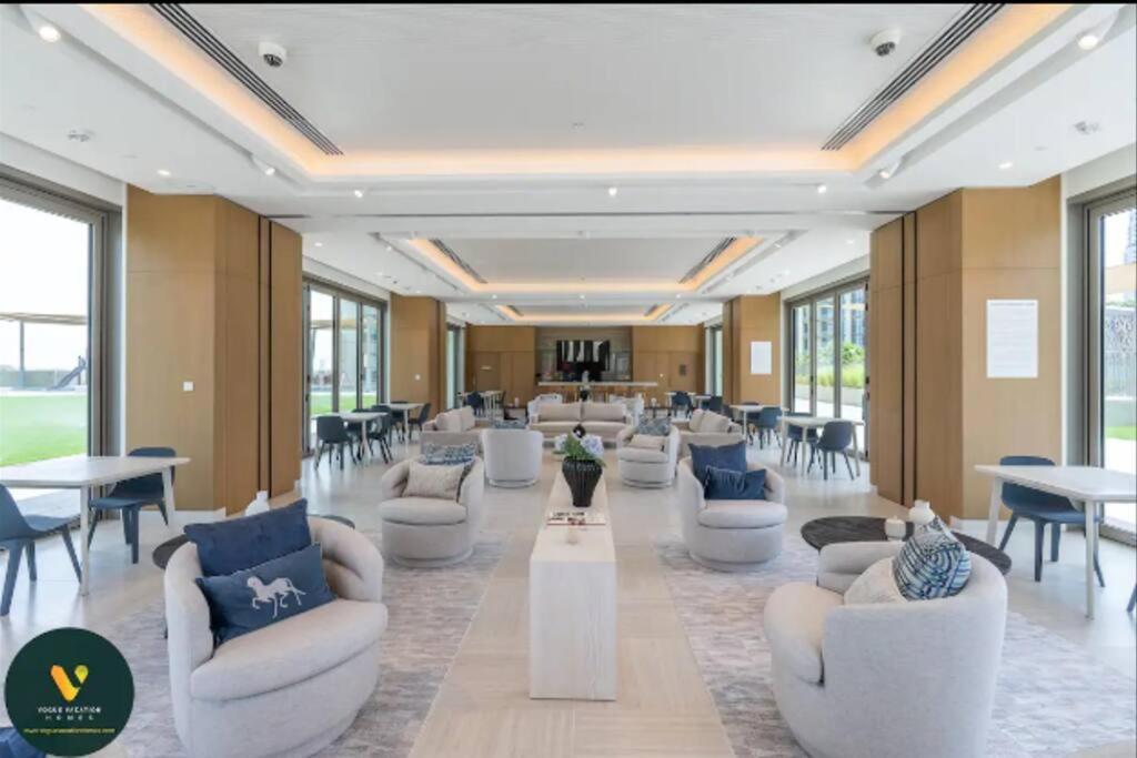 Downtown Views Ii - Vogue One Bedroom With Balcony, Opposite Mall Skybridge * Dubai