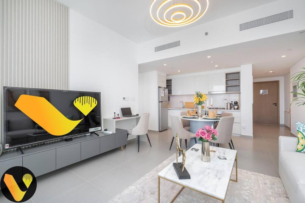Downtown Views Ii - Vogue One Bedroom With Balcony, Opposite Mall Skybridge Apartment *