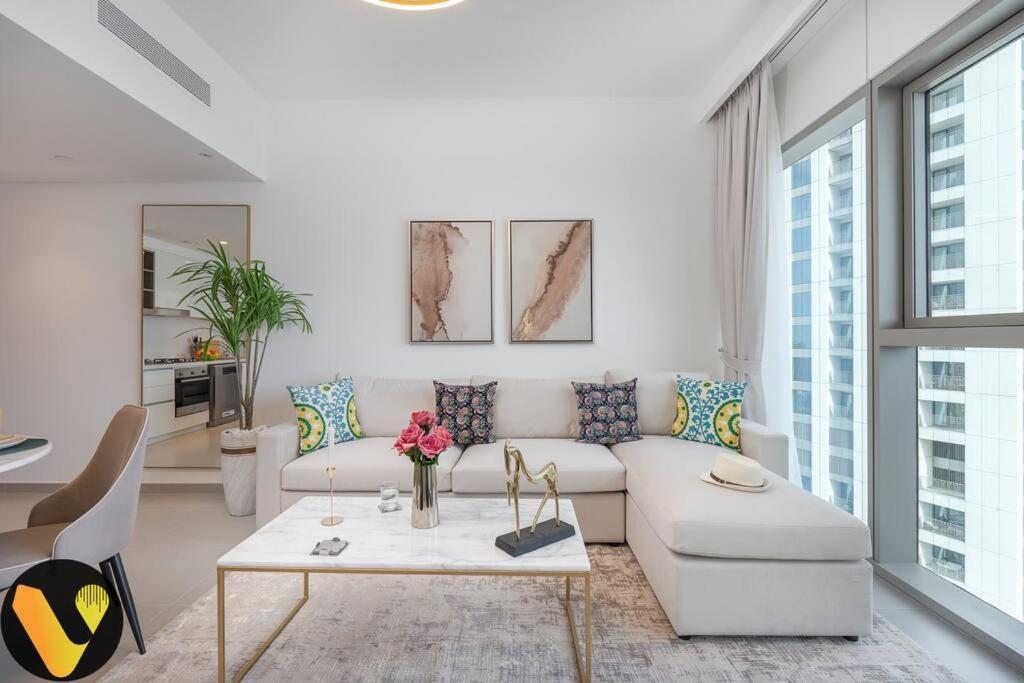 Downtown Views Ii - Vogue One Bedroom With Balcony, Opposite Mall Skybridge Apartment