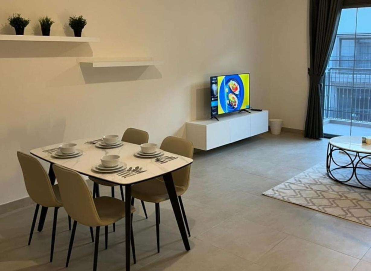Stylish One-bedroom In Al Badr Apartment