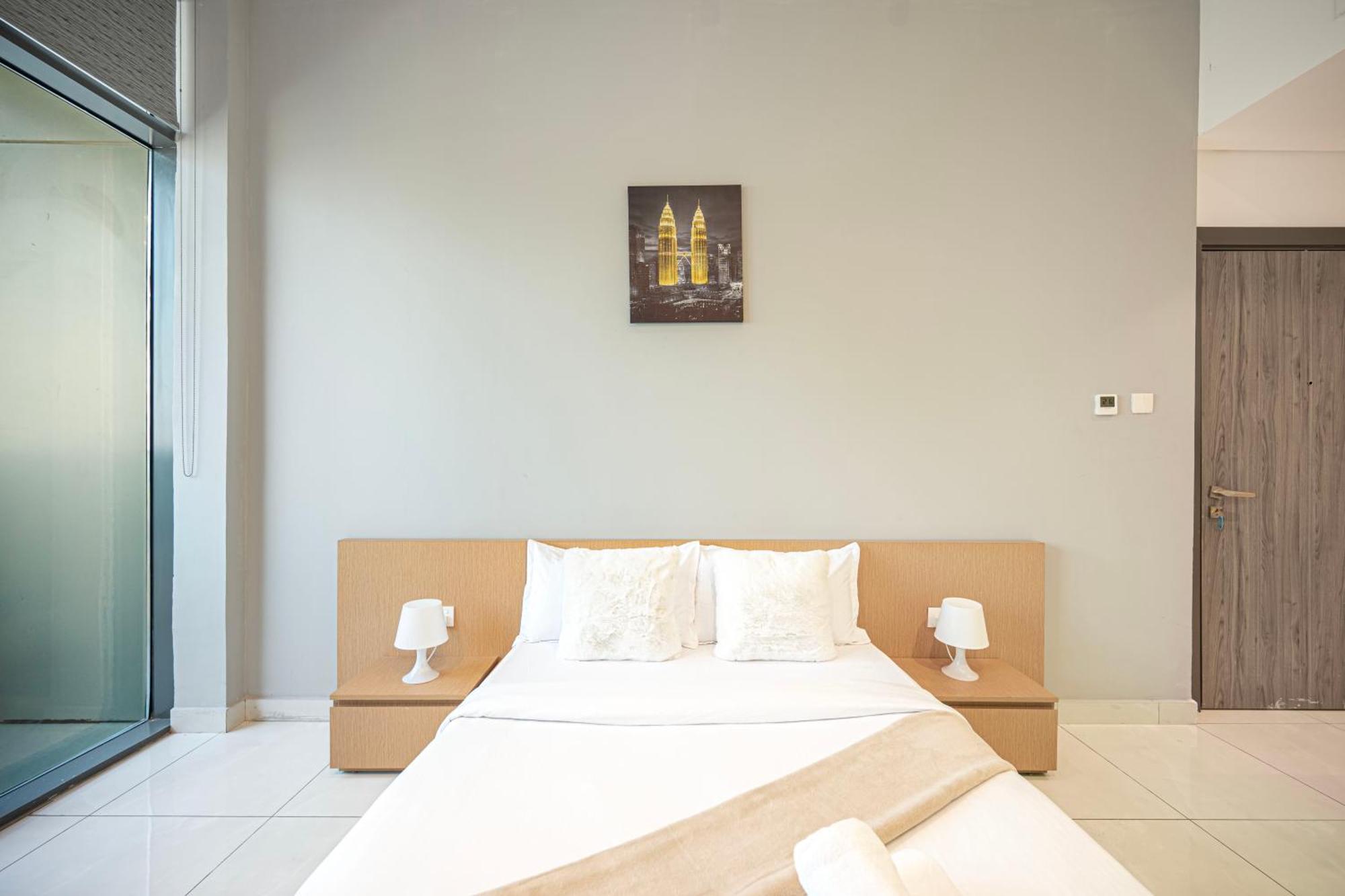 In Dubailand - Bright And Airy * Dubai