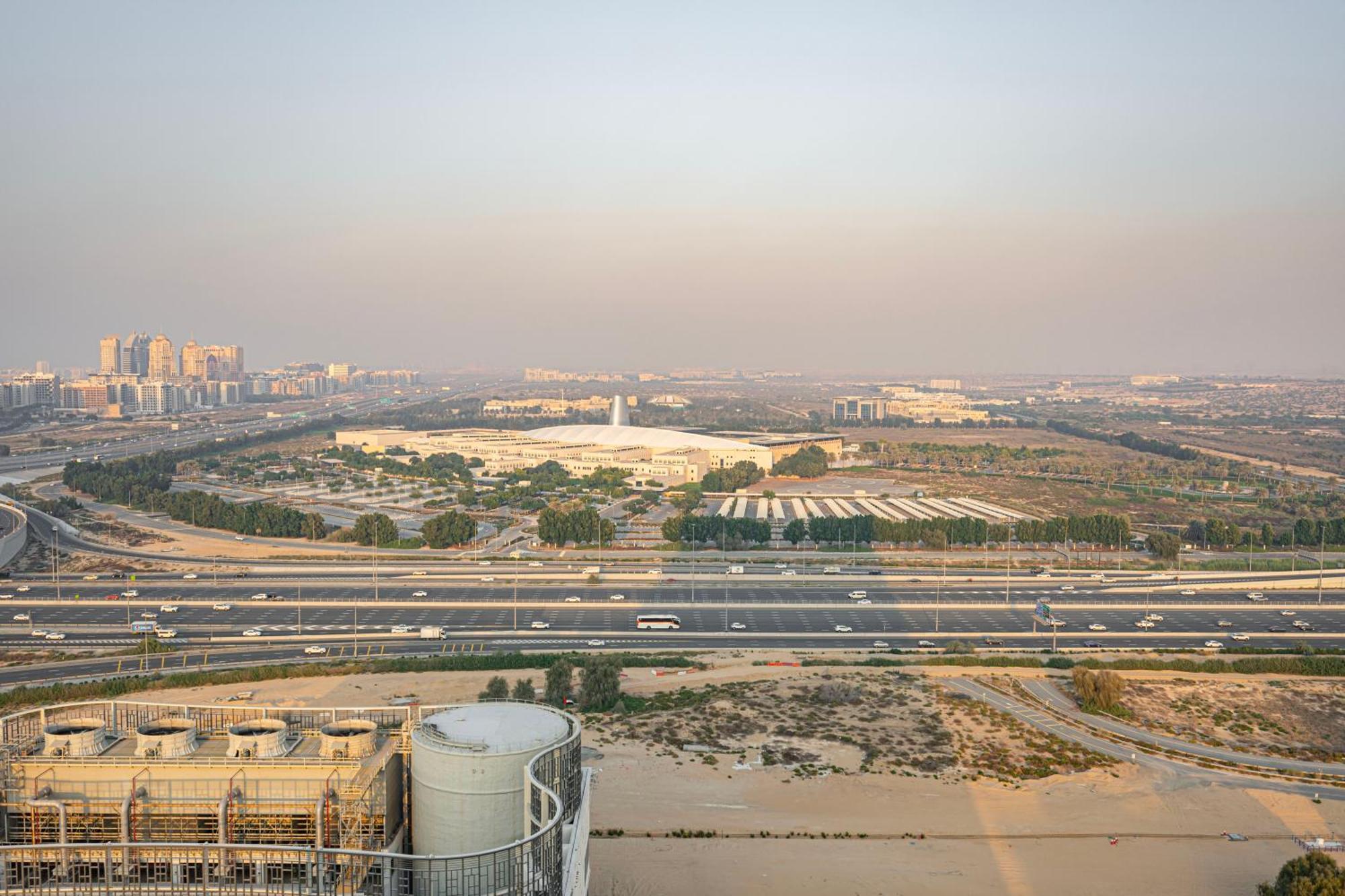 In Dubailand - Bright And Airy