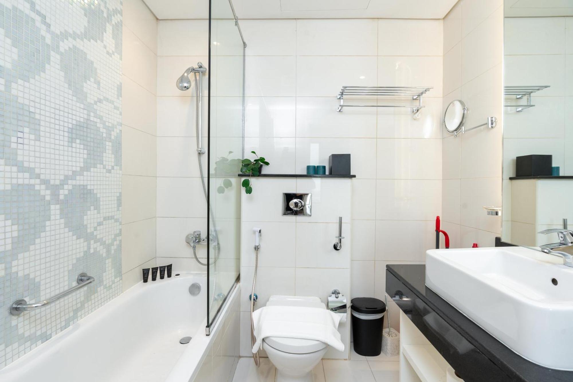Apartment Vacay Lettings - Damac Capital Bay Tower *