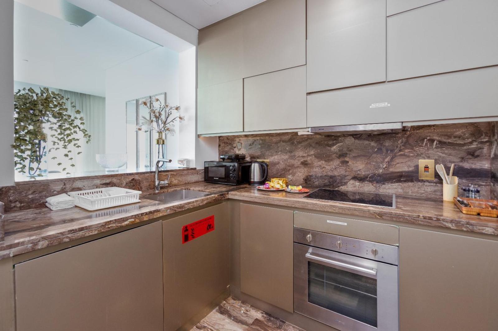 High Floor 3br In Damac Heights, Marina - Allsopp & Allsopp * Dubai