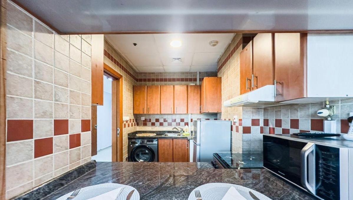 Amazing 1 Bed In Marina *