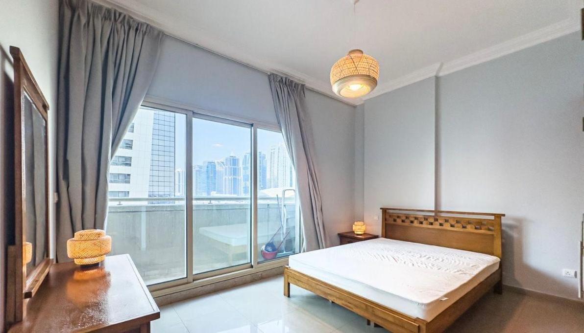 Amazing 1 Bed In Marina