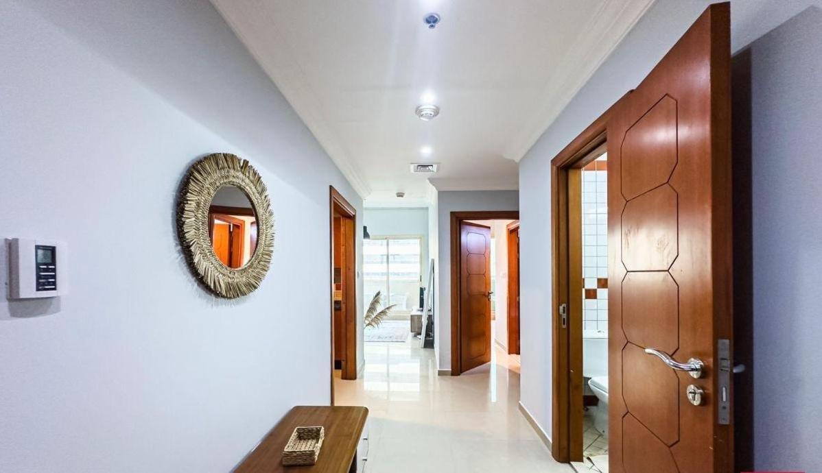 Amazing 1 Bed In Marina Apartment