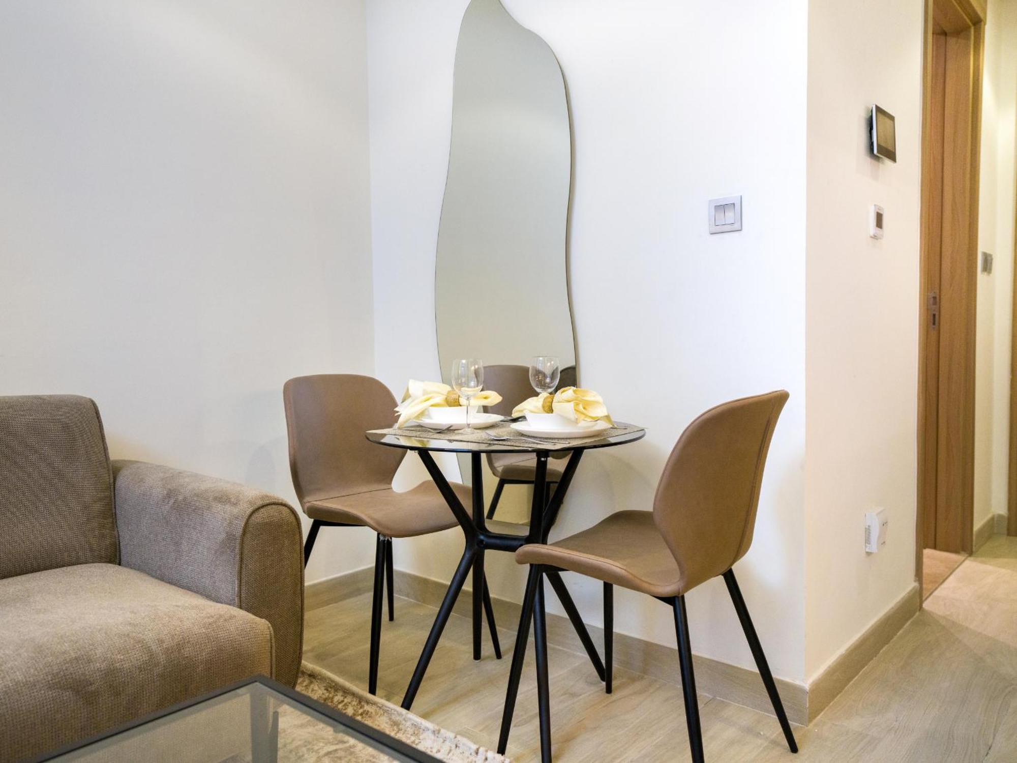 Apartment Easygo - Bright And Airy In Azizi Riviera 9