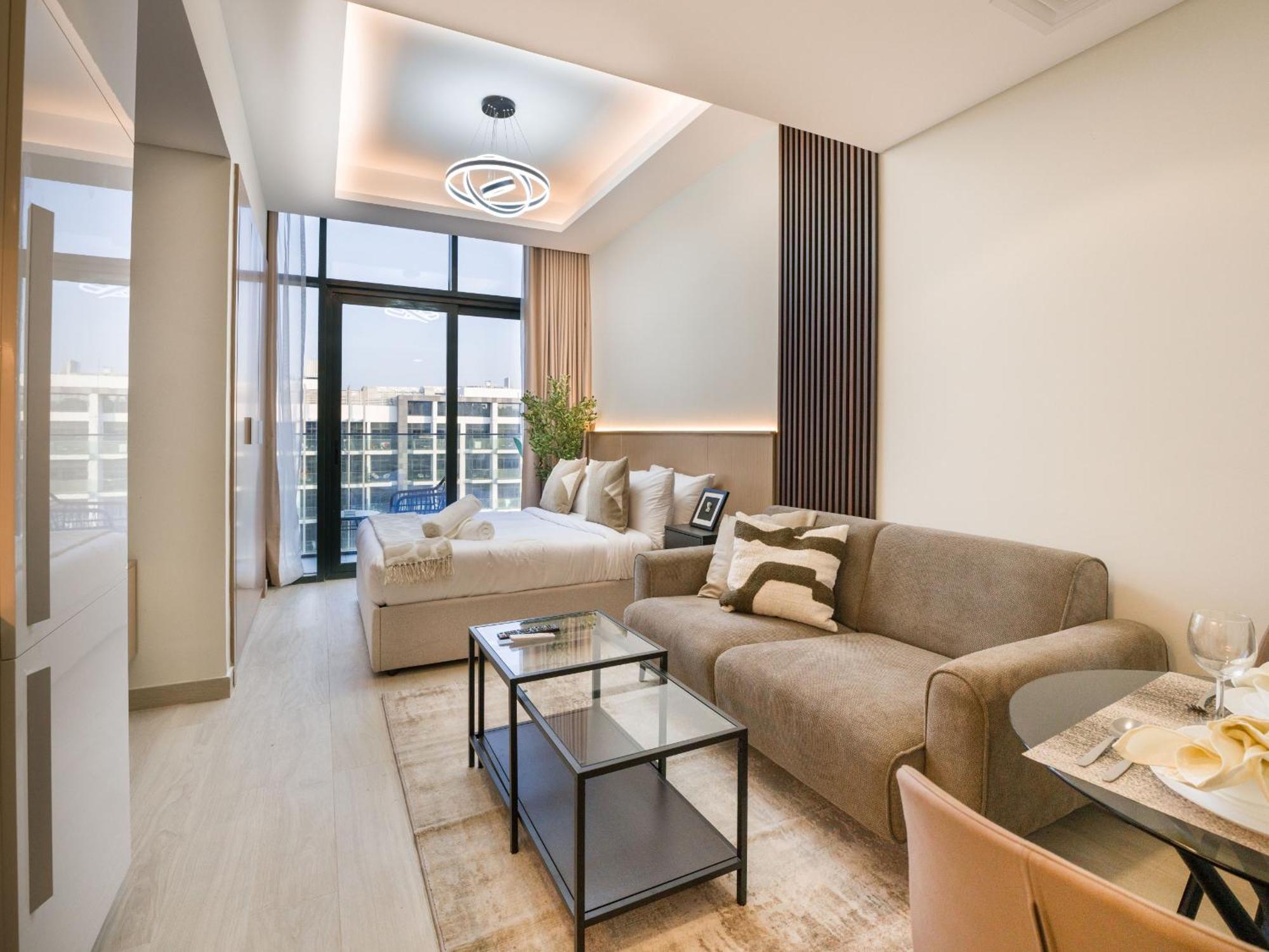 Easygo - Bright And Airy In Azizi Riviera 9 Dubai