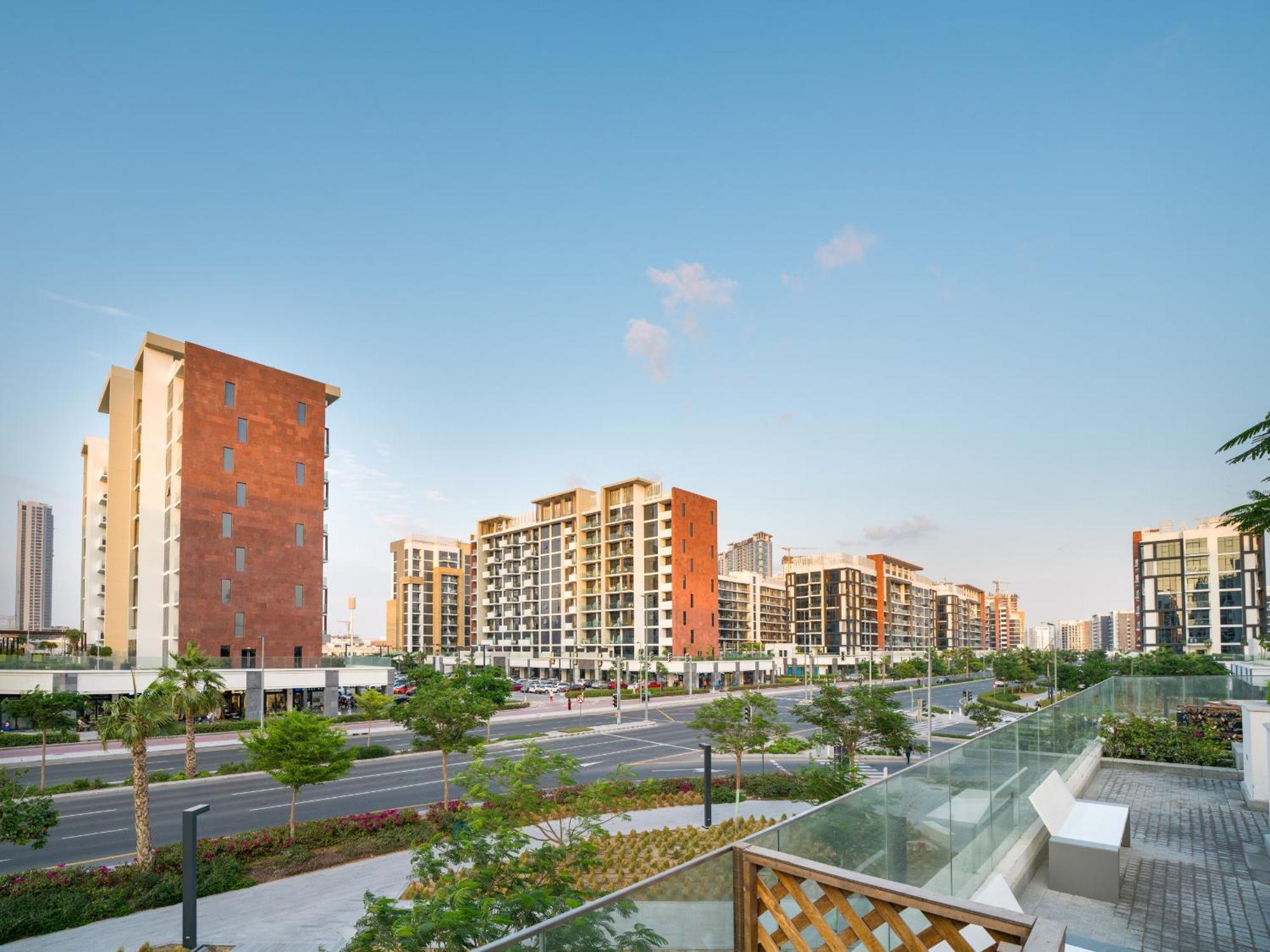Easygo - Bright And Airy In Azizi Riviera 9 Dubai
