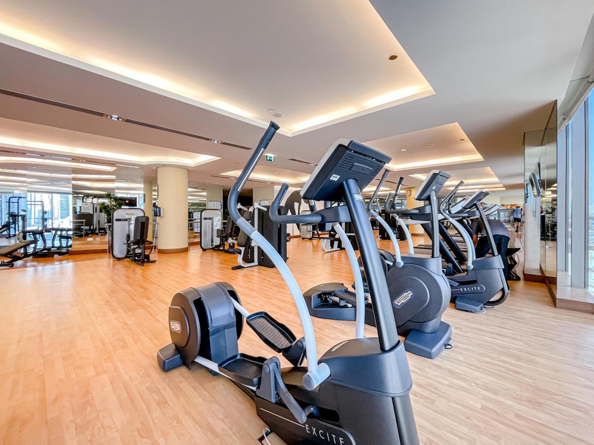 Apartment Marina View With Direct Access To Marina Mall *